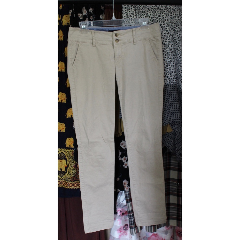 American Eagle Stretch Khakis - Picture 5 of 6